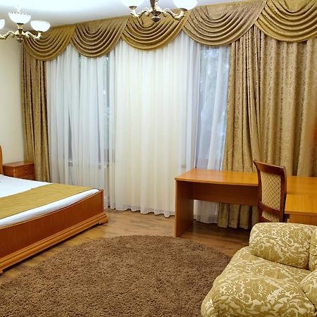 Boomerang Business Hotel 敖德萨 外观 照片