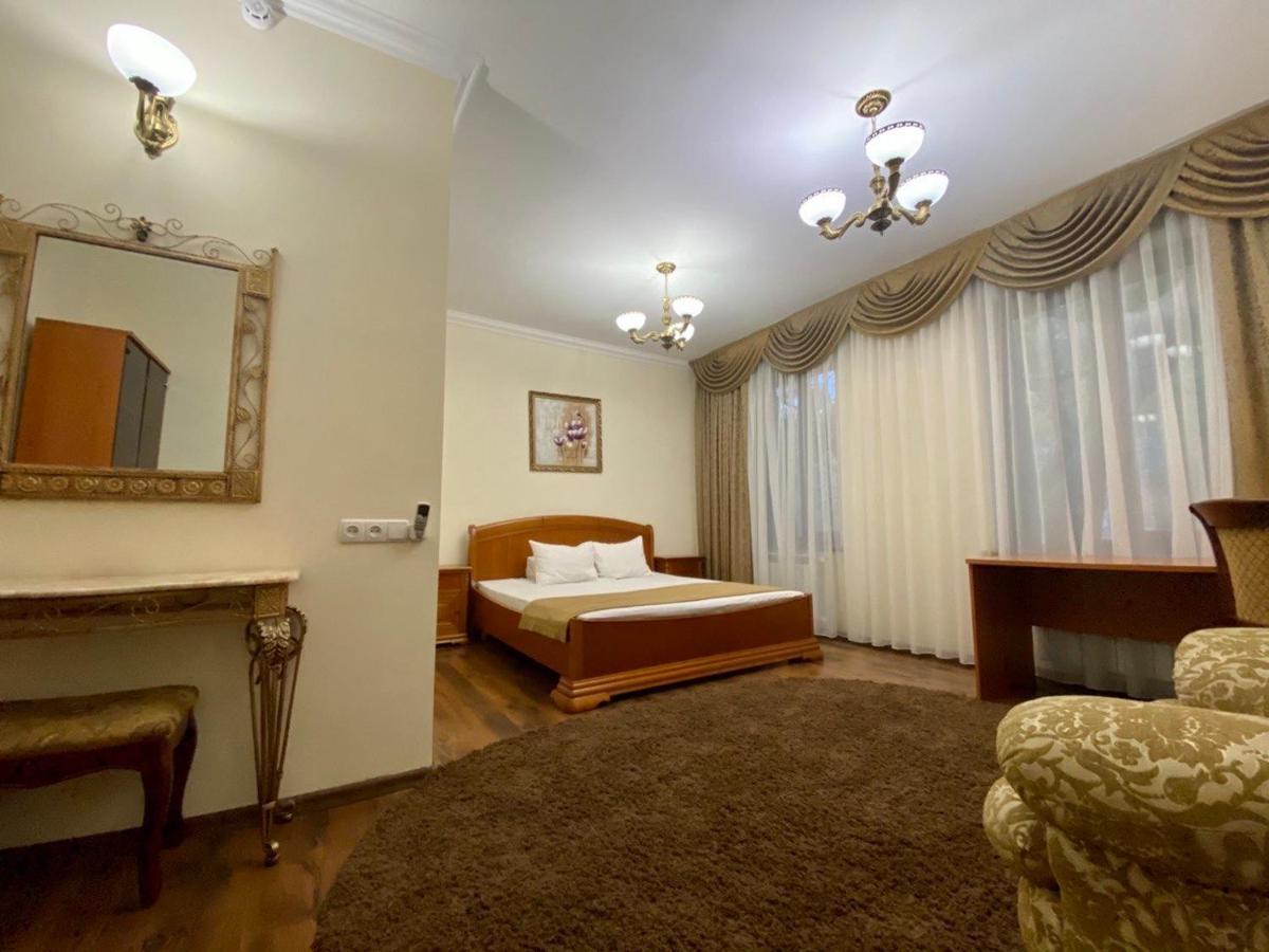 Boomerang Business Hotel 敖德萨 外观 照片
