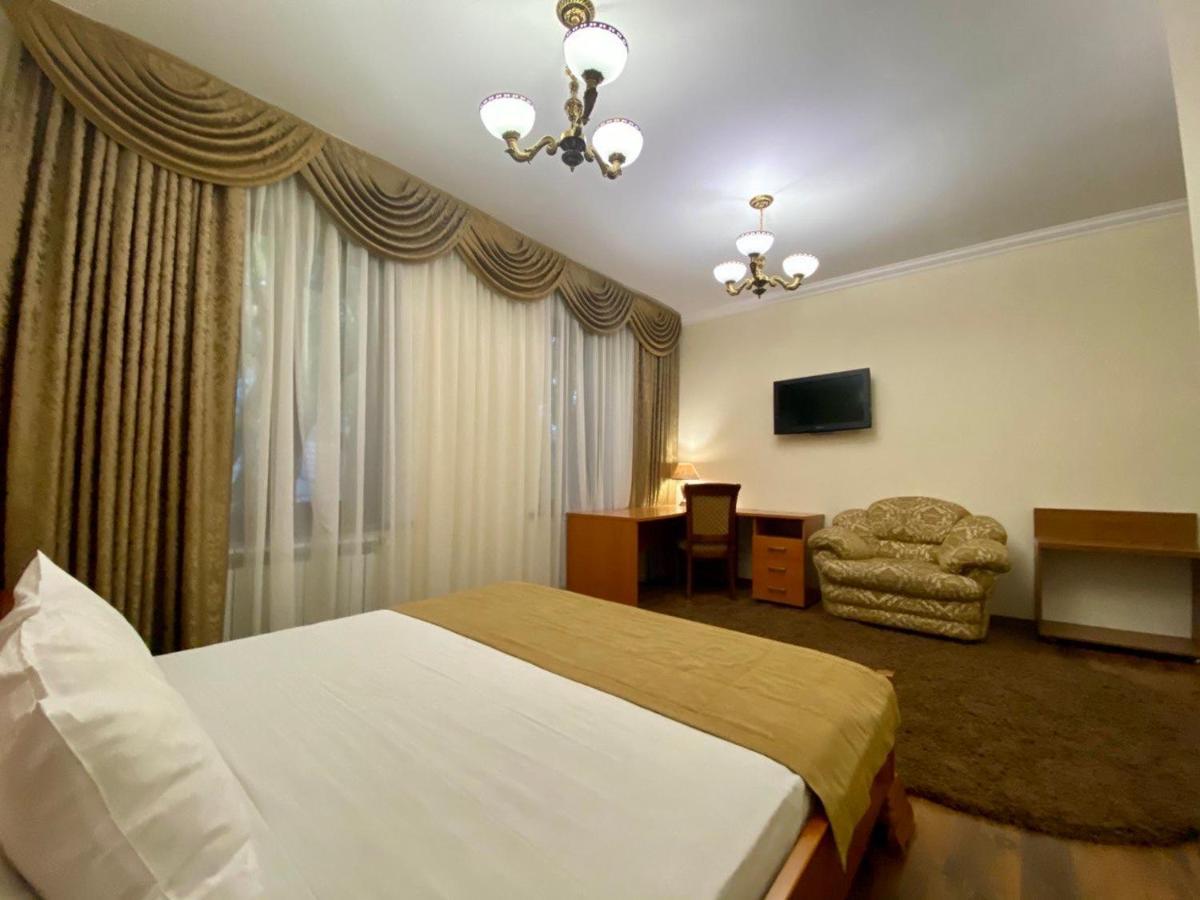 Boomerang Business Hotel 敖德萨 外观 照片