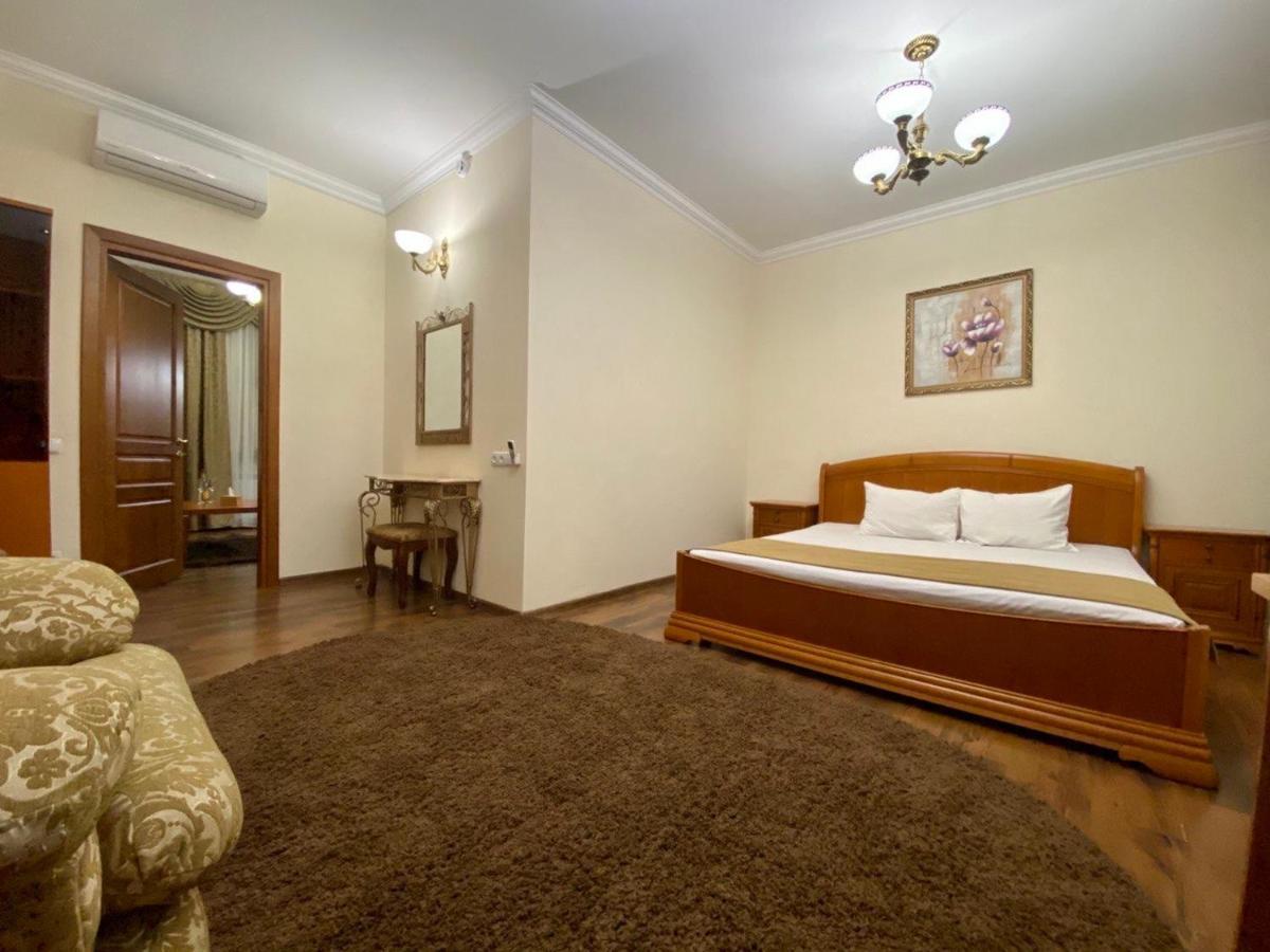 Boomerang Business Hotel 敖德萨 外观 照片