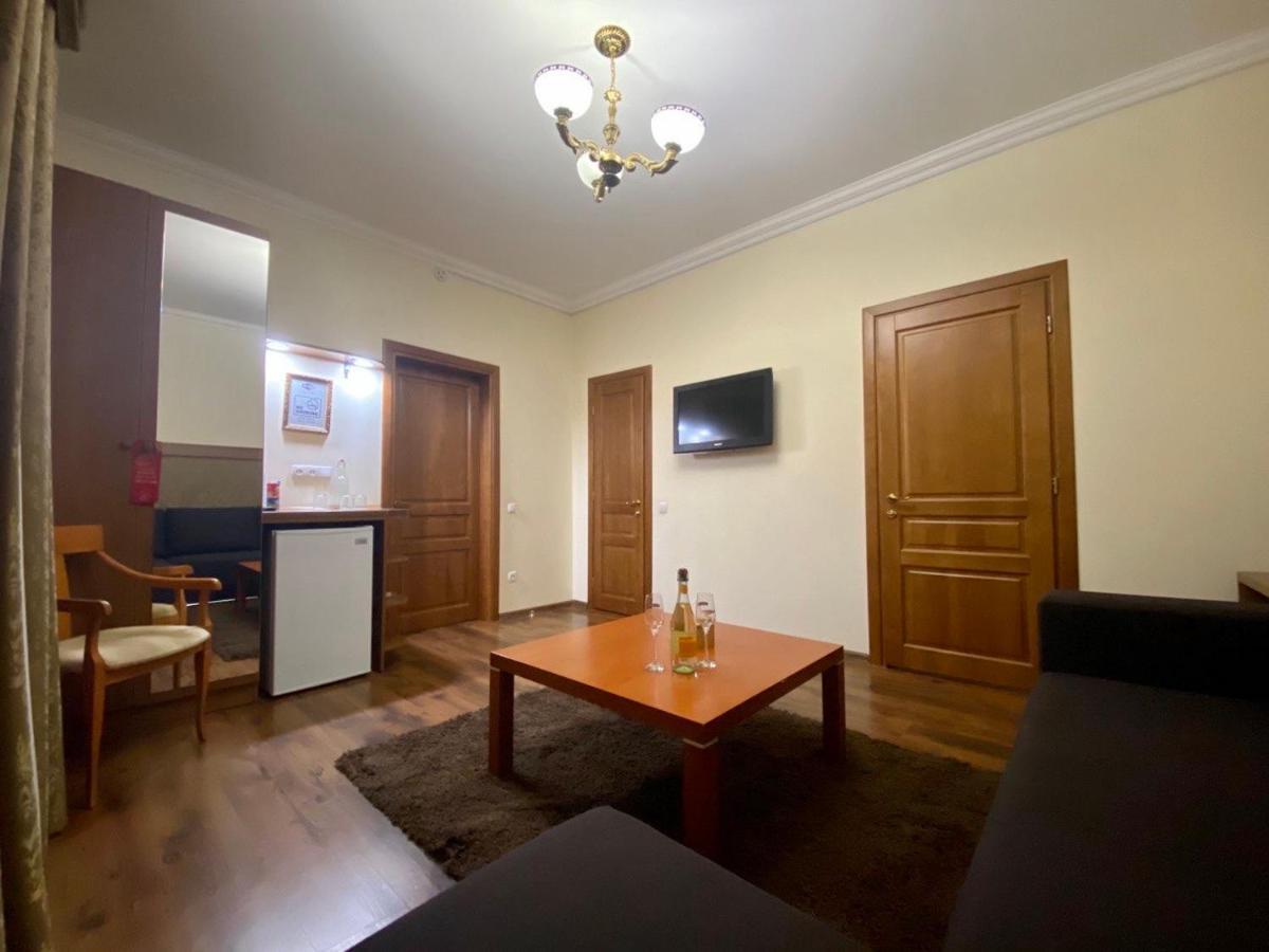 Boomerang Business Hotel 敖德萨 外观 照片