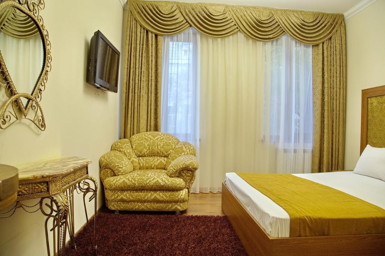 Boomerang Business Hotel 敖德萨 外观 照片